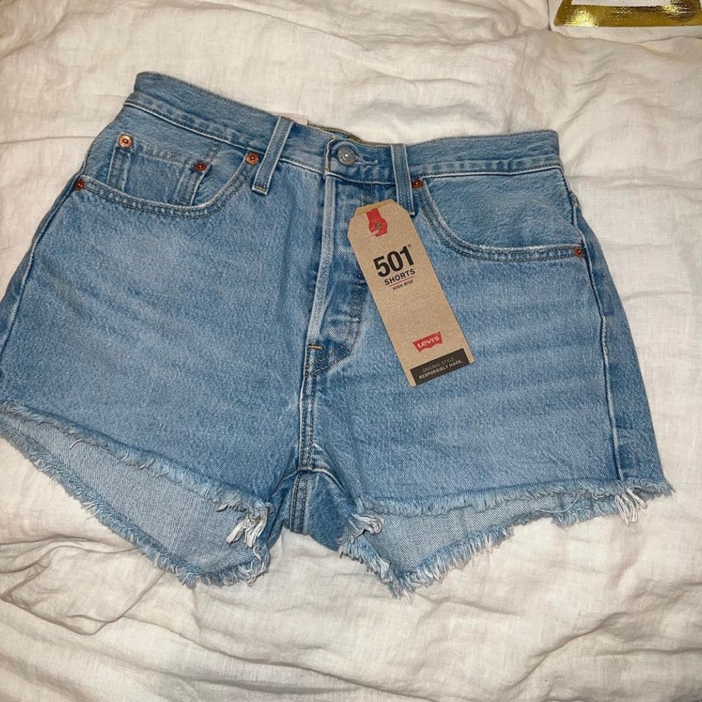 Levi 501 Denim Shorts Size 27 Lightwash